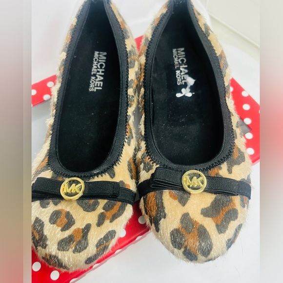 Michael Kors Other - Like New MICHAEL KORS Rover Lux Cheetah Animal Print Flats with Gold Logo